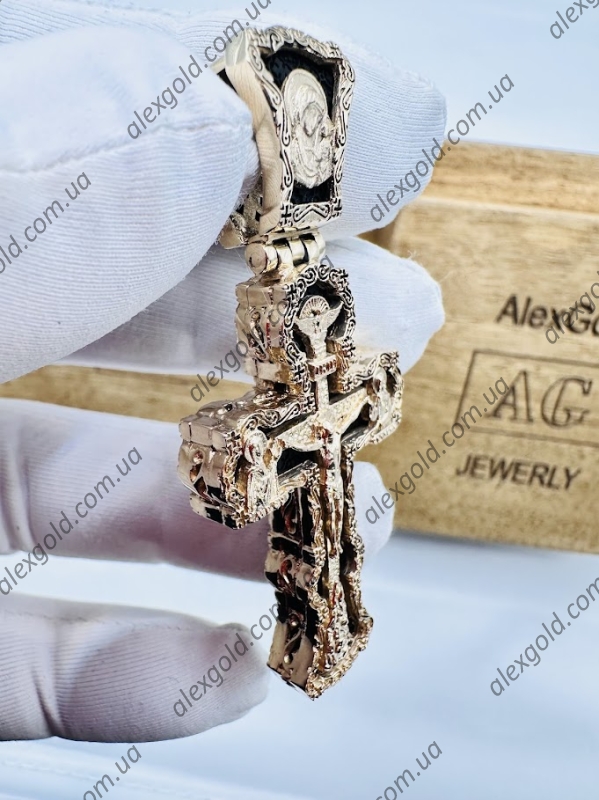 Хрест золото на дереві ебен