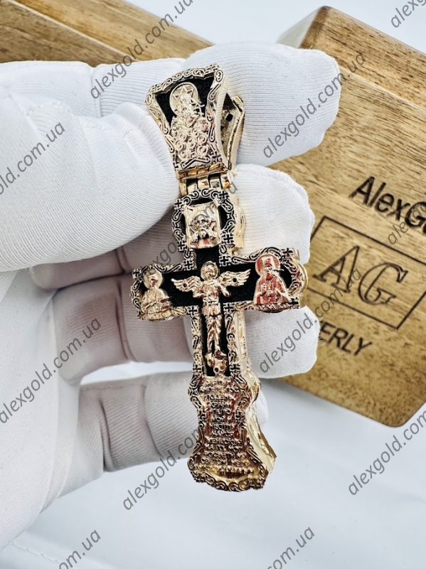 Хрест золото на дереві ебен