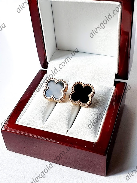 Золотые серьги Van Cleef c черными камнями вставками